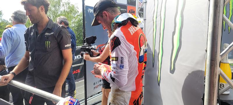 Dominancia techniky KTM v priamom prenose od OKR Moto